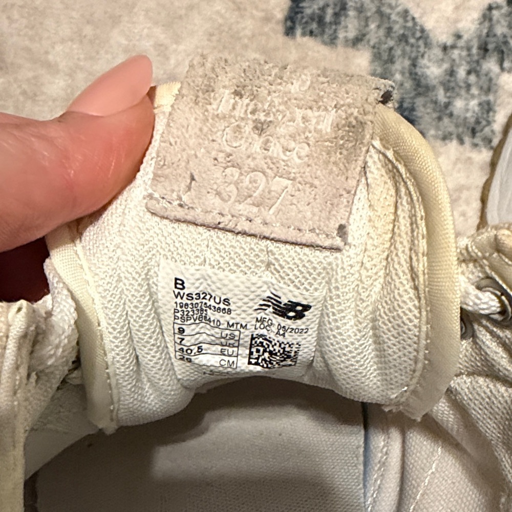 New Balance 327 Cream and Tan Sneakers sz 9 - Picture 8 of 9